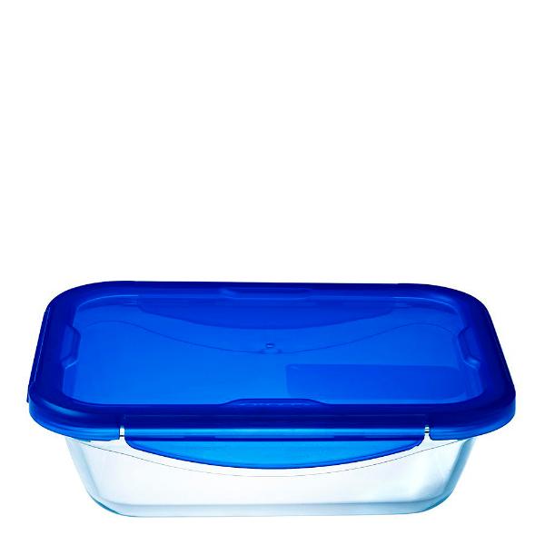 Rektangulær matboks i klart glass med blått plastlokk med klikklukking.